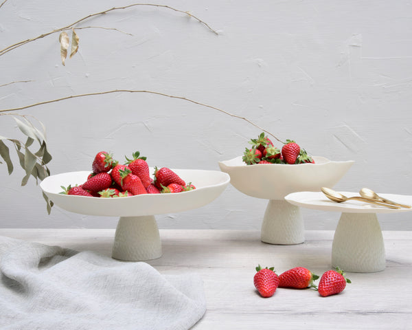 Fruit bowl stand, white porcelain | pre-order