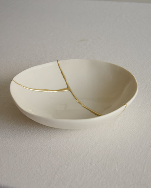 Ciotola Kintsugi, porcellana bianca e foglia oro | disponibilità immediata