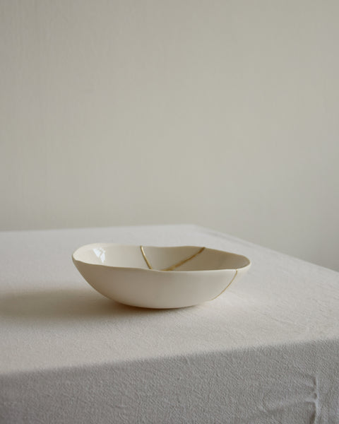 Ciotola Kintsugi, porcellana bianca e foglia oro | disponibilità immediata