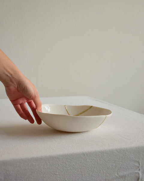 Ciotola Kintsugi, porcellana bianca e foglia oro | disponibilità immediata
