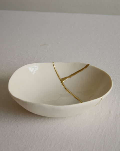 Ciotola Kintsugi, porcellana bianca e foglia oro | disponibilità immediata
