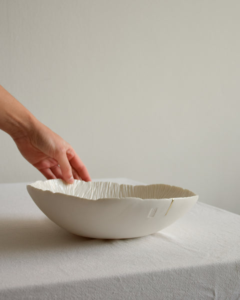 Maxi ciotola Kintsugi, porcellana bianca e foglia oro | disponibilità immediata