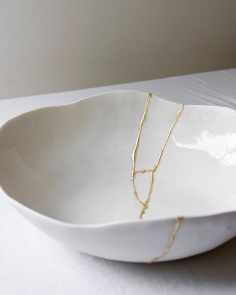 Maxi ciotola Kintsugi, porcellana bianca e foglia oro | disponibilità immediata