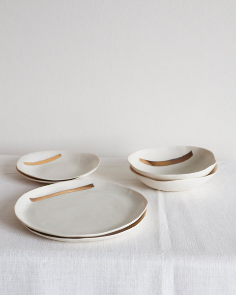 set di 6 piatti lustro oro | set of 6 plates with gold lustre
