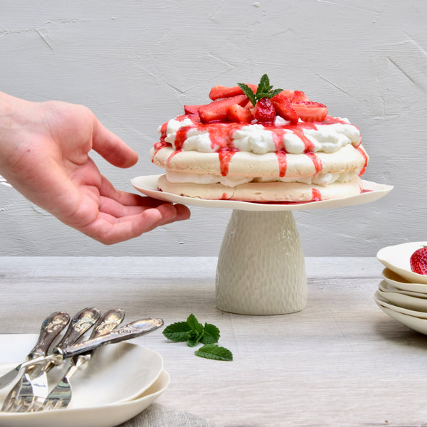 Cake stand, white porcelain | pre-order