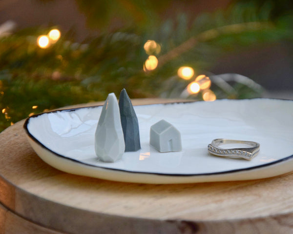 Ring dish with house and tree landscape, handmade porcelain | ready to ship